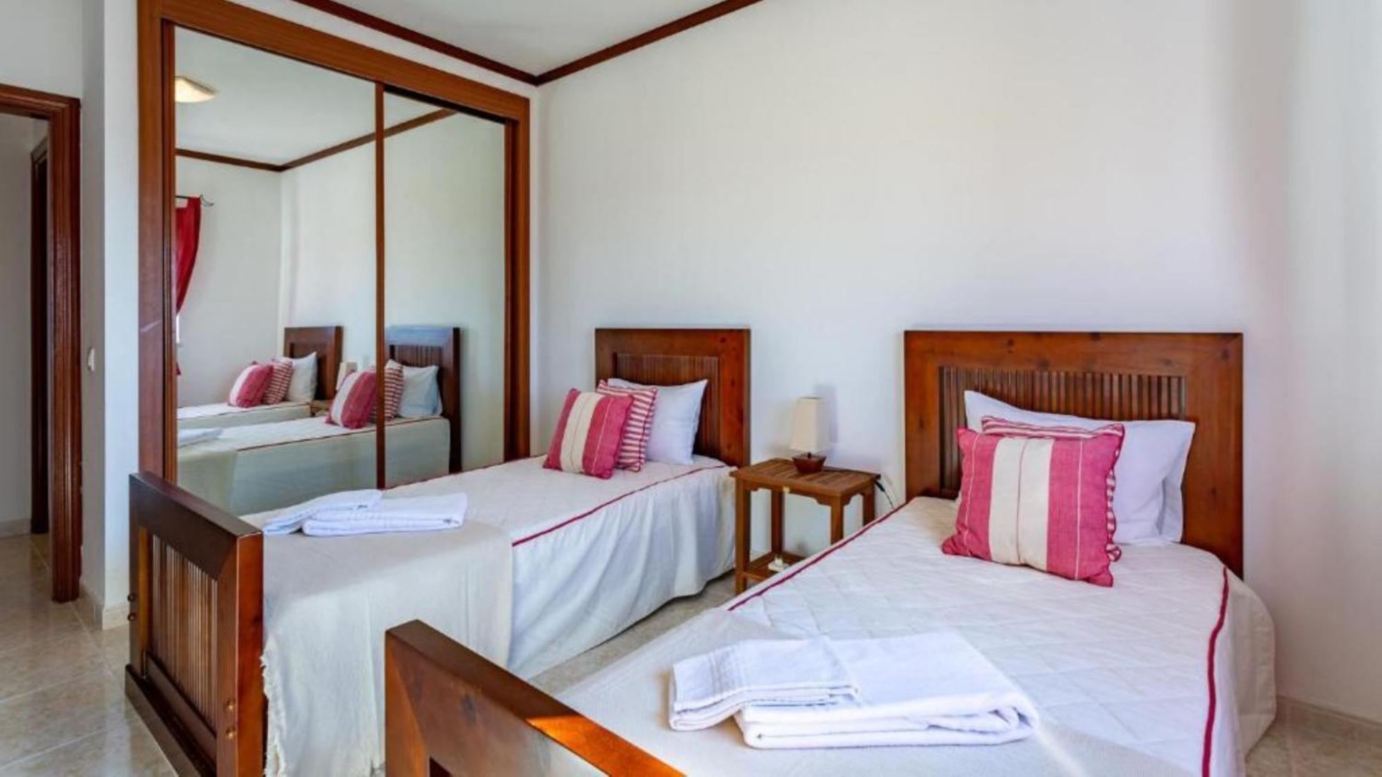 Alvor 2 Bedrooms Balcony Flat מראה חיצוני תמונה